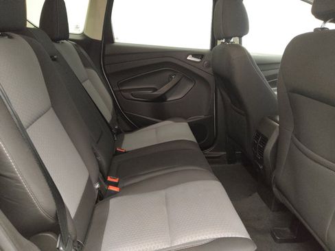 Used 2017 Ford Escape SE w/ Equipment Group 201A AWD/4WD image 19