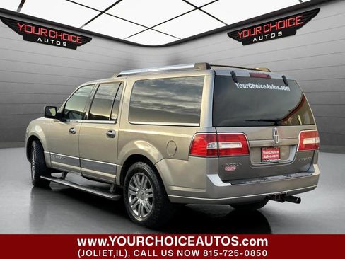 Used 2008 Lincoln Navigator L 4WD image 3