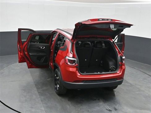 New 2026 Jeep Compass Latitude image 51