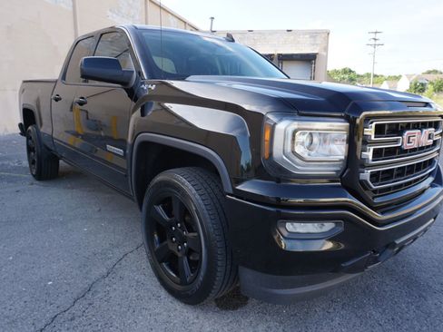 Used 2017 GMC Sierra 1500 SLE w/ SLE Value Package AWD/4WD image 5