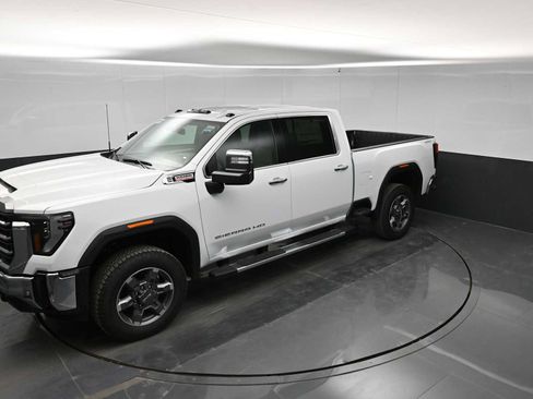 New 2026 GMC Sierra 2500 SLT w/ SLT Premium Package AWD/4WD image 28