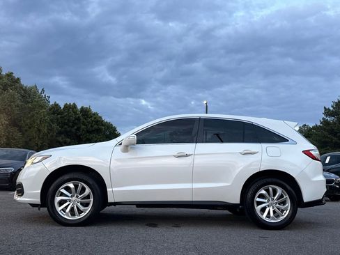 Used 2018 Acura RDX FWD w/ Technology Package image 2