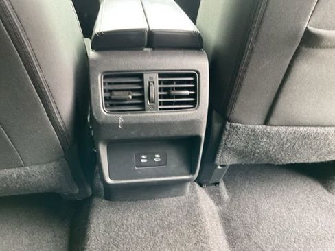 Used 2025 Nissan Rogue SV image 12