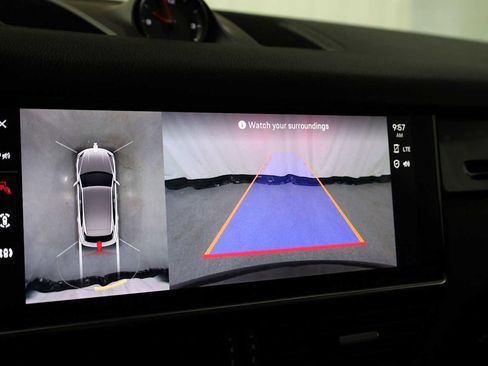 Used 2022 Porsche Cayenne image 34