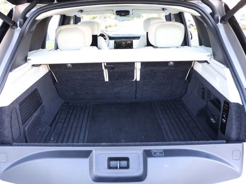 Used 2023 Land Rover Range Rover First Edition image 37