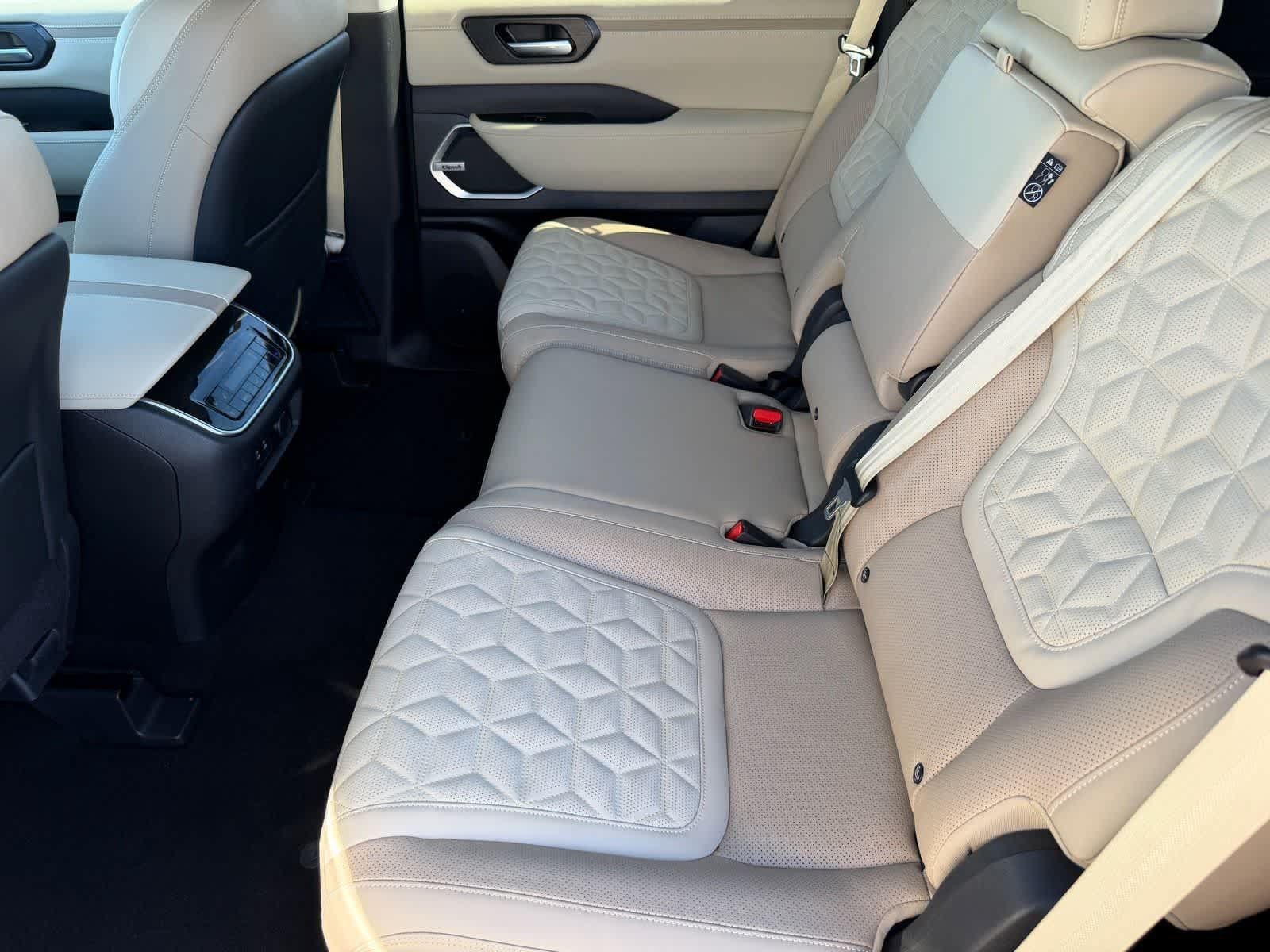 Certified 2026 Nissan Armada Platinum Reserve AWD/4WD image 10