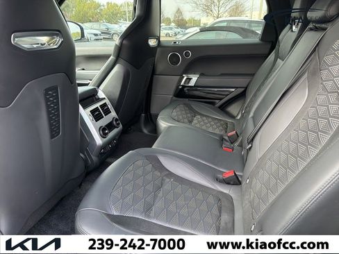 Used 2021 Land Rover Range Rover Sport SVR image 4