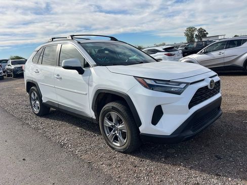 Used 2022 Toyota RAV4 XLE image 2