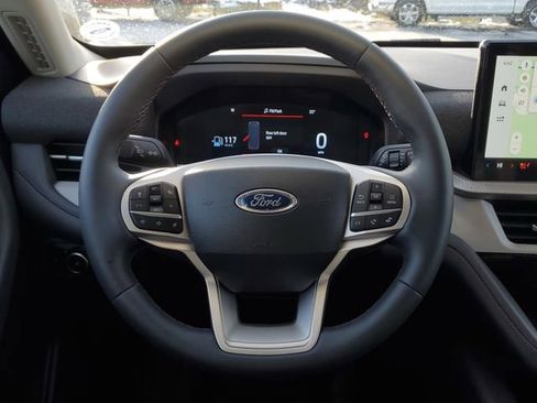 Certified 2025 Ford Explorer Active w/ Active Comfort Package image 27