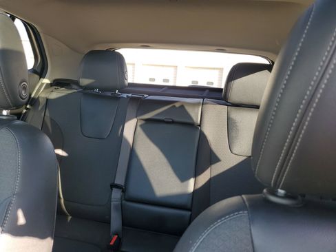 Used 2020 Buick Encore GX Select w/ Experience Buick Package image 28