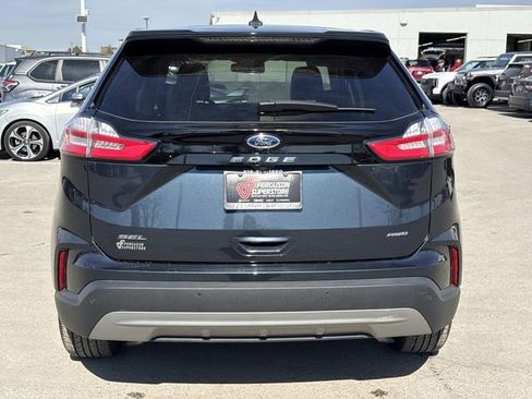 Used 2023 Ford Edge SEL image 4