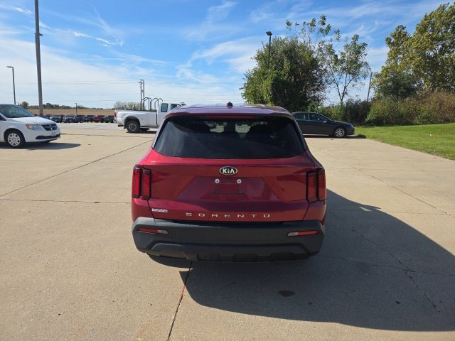 Used 2021 Kia Sorento LX FWD image 7