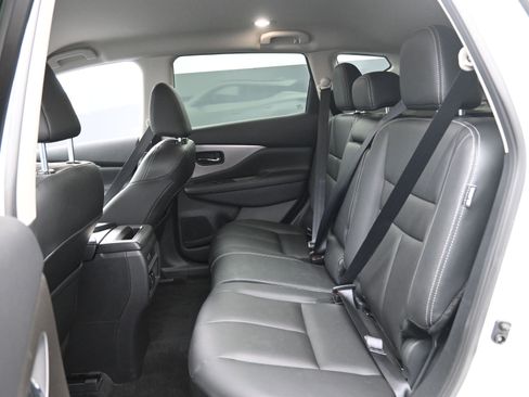 Used 2024 Nissan Murano SV w/ SV Midnight Edition Package image 16