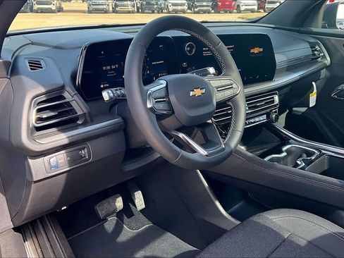 New 2026 Chevrolet Traverse LT w/ Sun and Wheel Package image 9