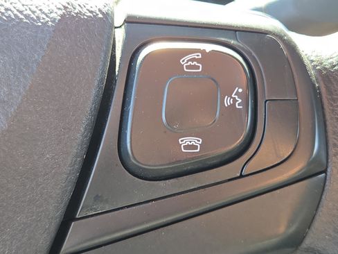 Used 2015 Toyota Camry LE image 22