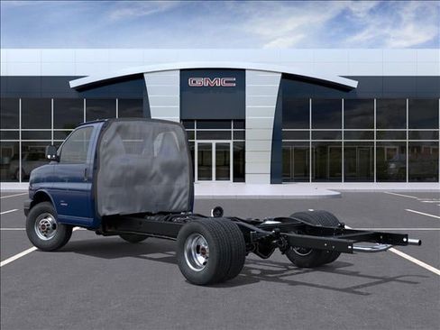 New 2025 GMC Savana 3500 w/ Power Convenience Package image 3