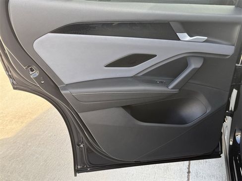 New 2026 Volkswagen Tiguan SE R-Line image 23