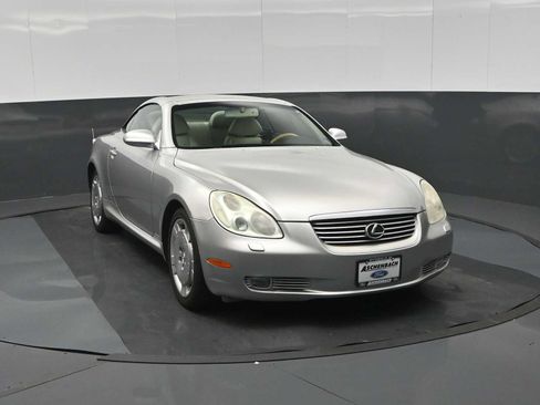Used 2003 Lexus SC 430 Convertible RWD image 3
