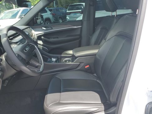 Certified 2026 Jeep Grand Cherokee L Limited w/ Limited Altitude Package AWD/4WD image 17