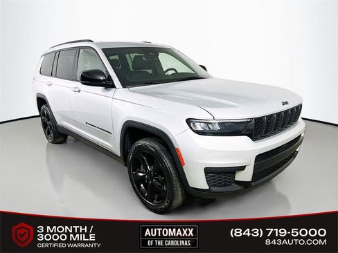 Used 2023 Jeep Grand Cherokee L Laredo RWD image 1