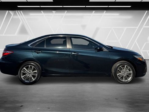 Used 2016 Toyota Camry FWD image 4