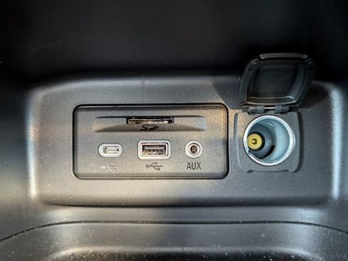 Used 2024 Chevrolet Equinox RS w/ RS Leather Package image 26