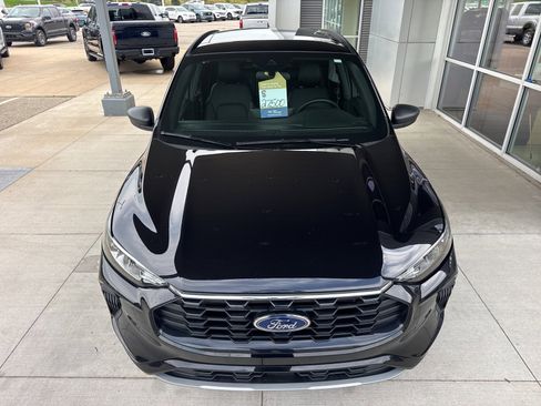 Certified 2024 Ford Escape ST-Line w/ Tech Pack #1 image 12