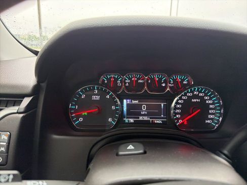 Used 2020 Chevrolet Tahoe LT w/ Luxury Package AWD/4WD image 13