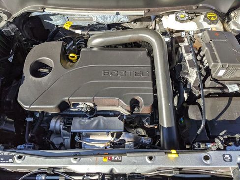 Used 2024 GMC Terrain SLT image 26