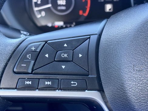 Certified 2023 Nissan Kicks SV FWD image 18