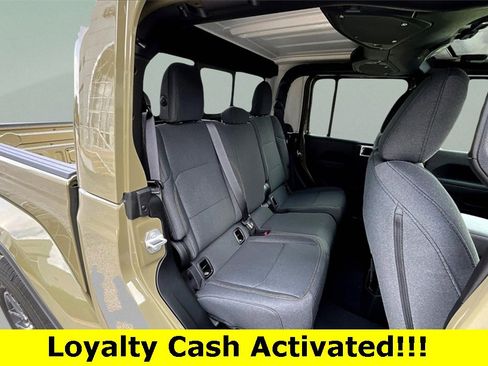 New 2025 Jeep Gladiator Sport image 27