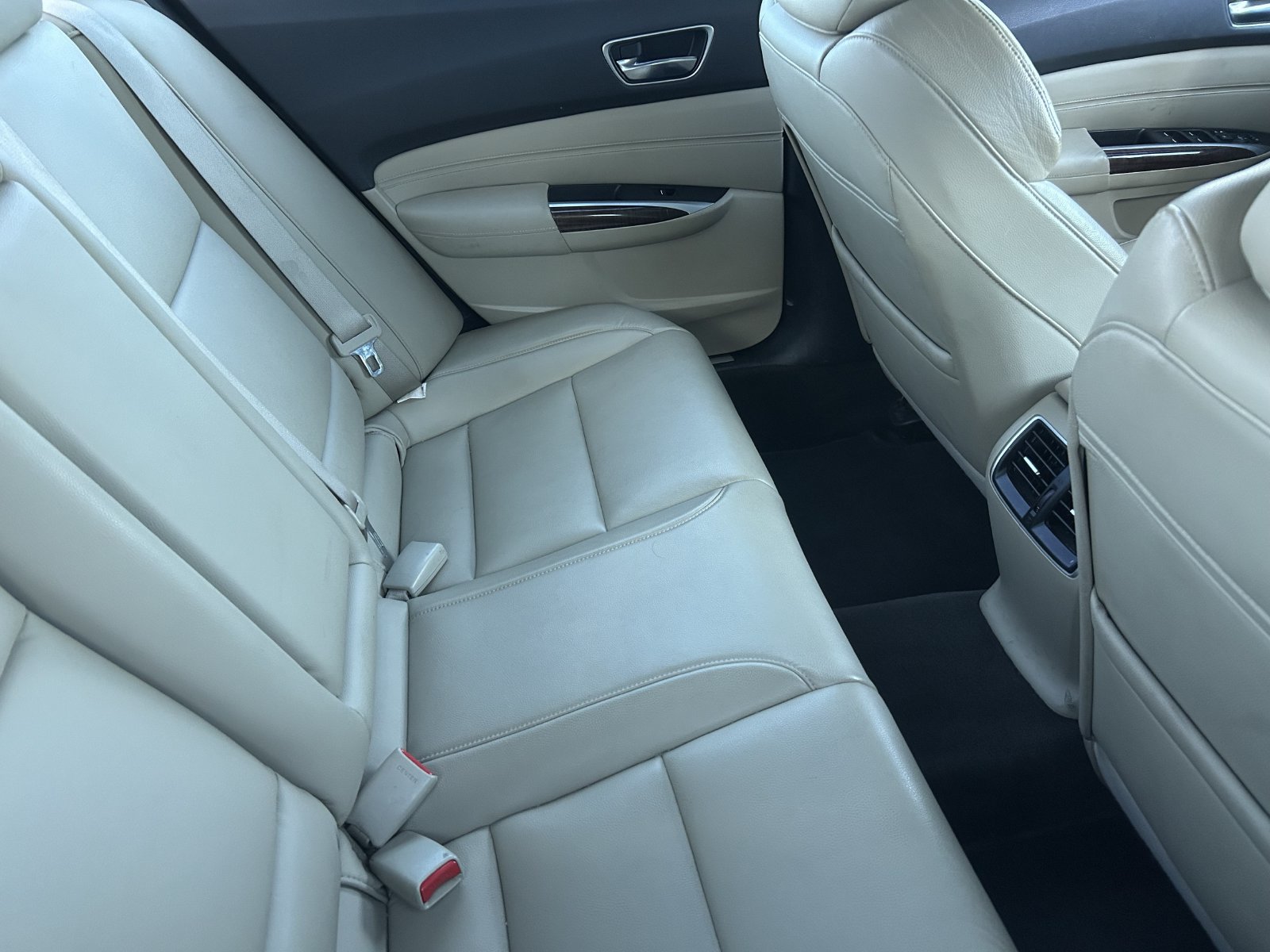 Used 2019 Acura TLX FWD image 11