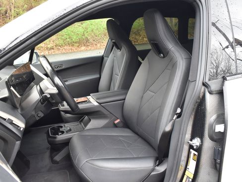 Used 2022 BMW iX xDrive50 w/ Premium Package image 22