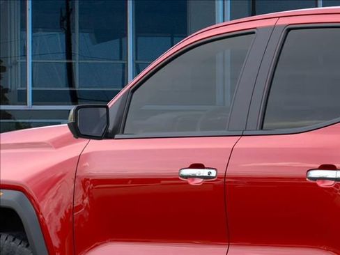 New 2026 GMC Canyon Denali AWD/4WD image 12