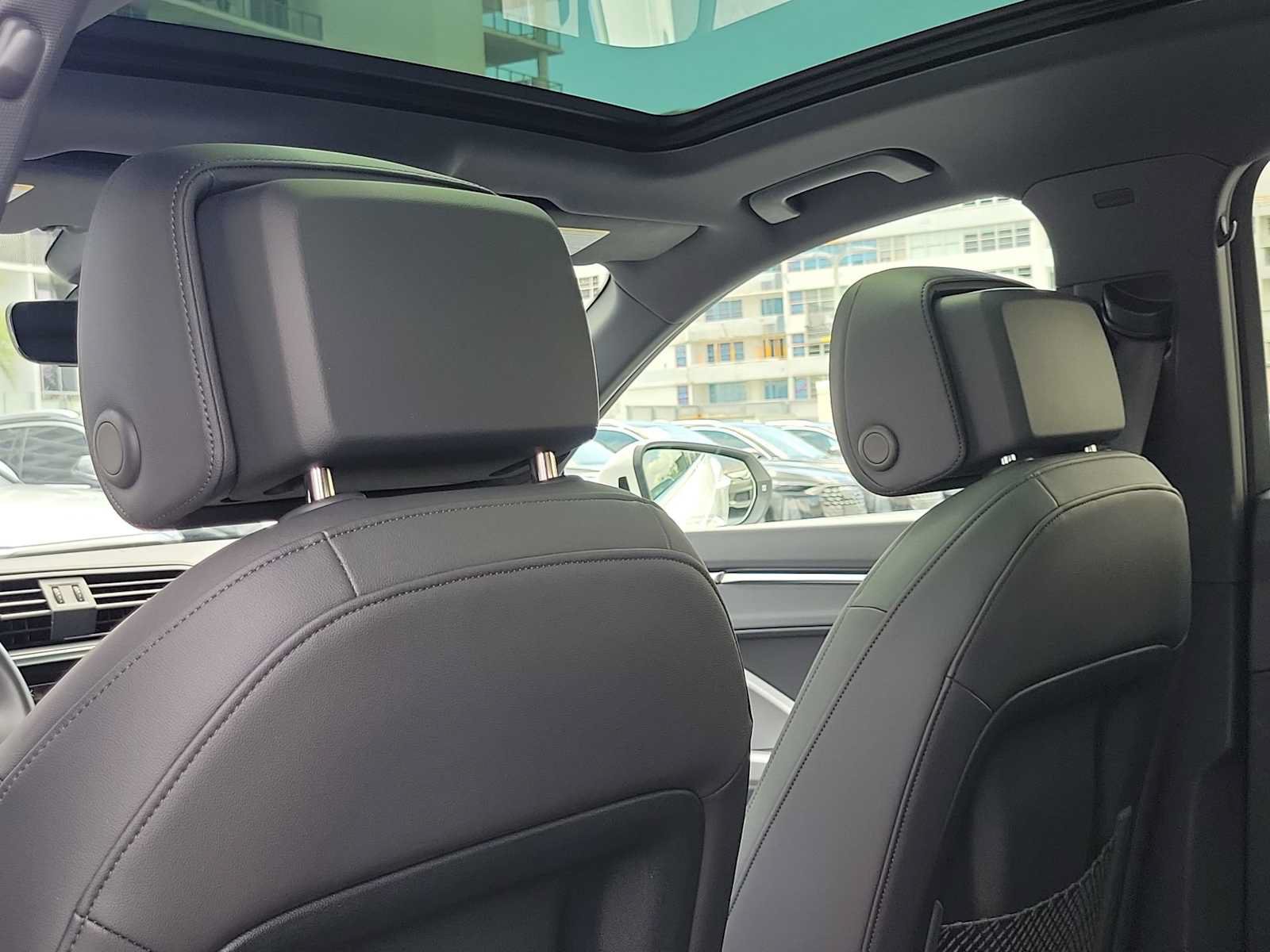 Certified 2024 Audi Q3 2.0T Premium w/ Convenience Package AWD/4WD image 17