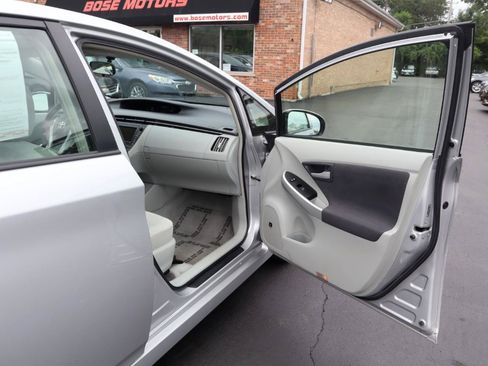 Used 2011 Toyota Prius Three w/ Navigation Pkg FWD image 10