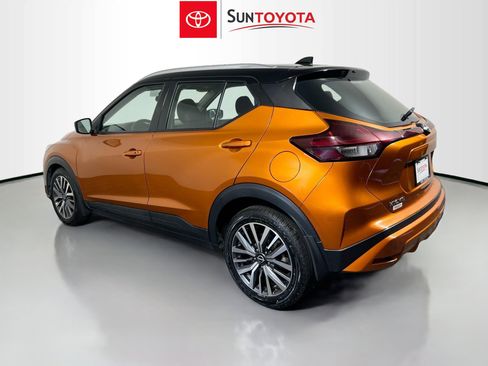 Used 2023 Nissan Kicks SV FWD image 6