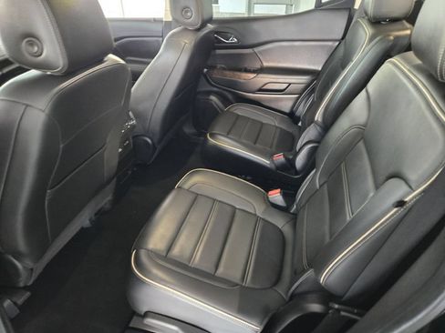 Certified 2023 GMC Acadia Denali w/ Denali Ultimate Package AWD/4WD image 18