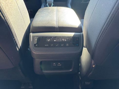 Used 2025 Nissan Pathfinder SV image 24