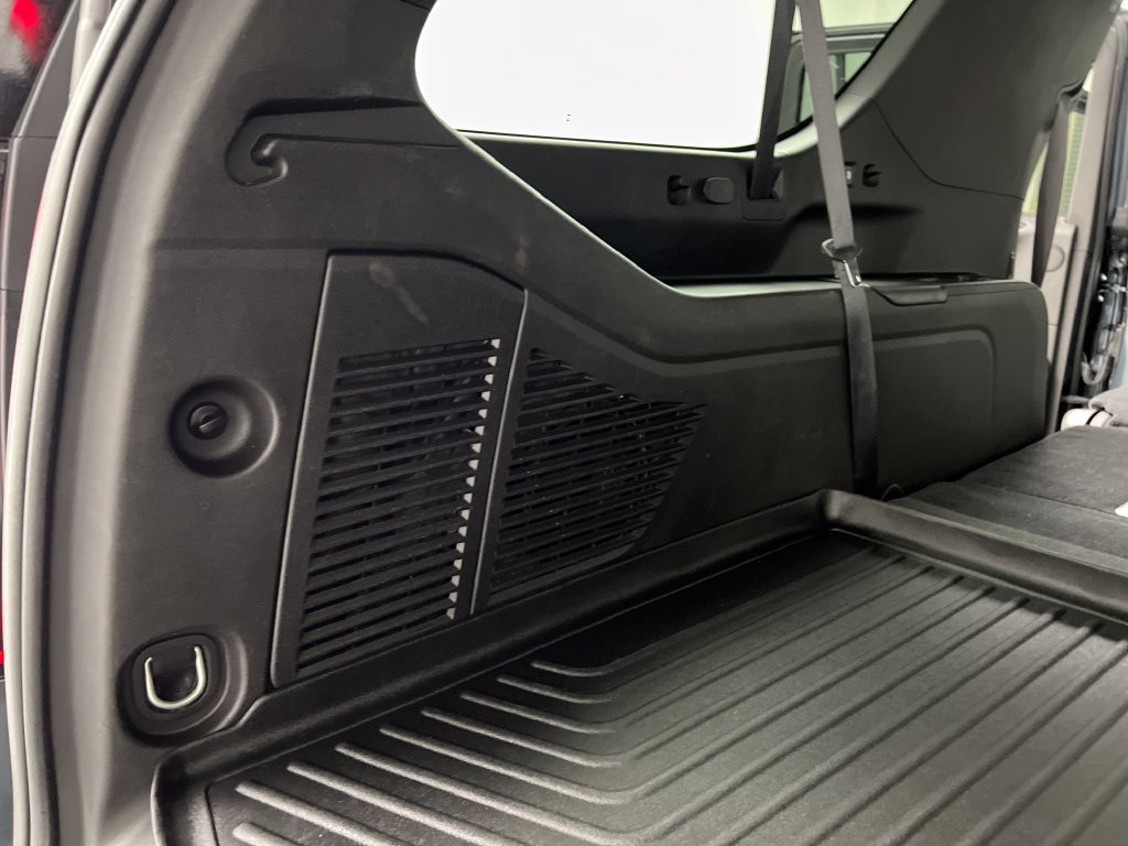 Used 2021 GMC Yukon XL Denali AWD/4WD image 42