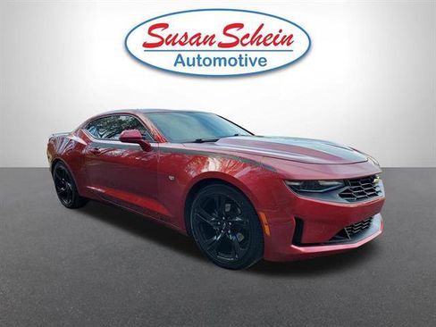 Used 2021 Chevrolet Camaro LT RWD image 15