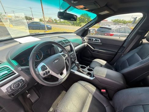 Used 2012 Ford Explorer XLT FWD image 14