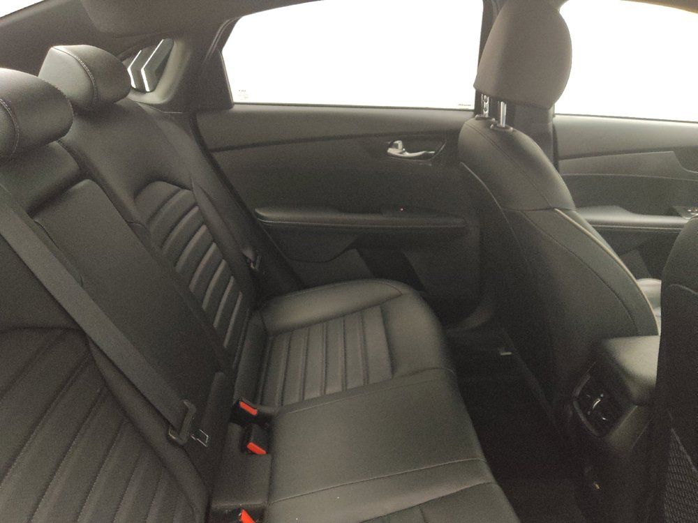 Used 2023 Kia Forte GT-Line w/ GT-Line Premium Package FWD image 19