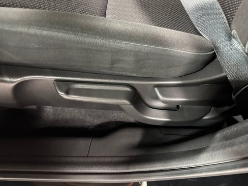 Certified 2017 Honda HR-V EX image 15