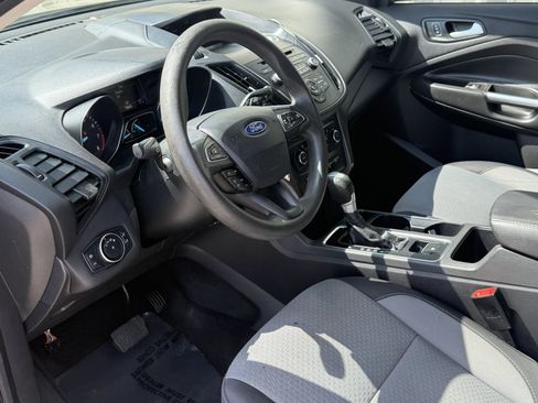 Used 2017 Ford Escape SE FWD image 16