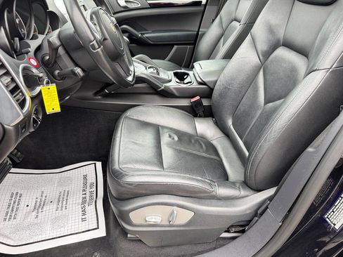 Used 2014 Porsche Cayenne Diesel Platinum Edition image 10