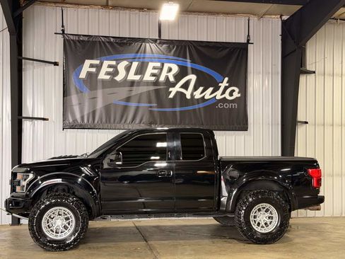 Used 2017 Ford F150 Raptor w/ Equipment Group 802A Luxury AWD/4WD image 6
