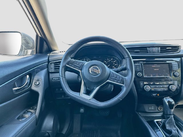 Used 2020 Nissan Rogue SV AWD/4WD image 11