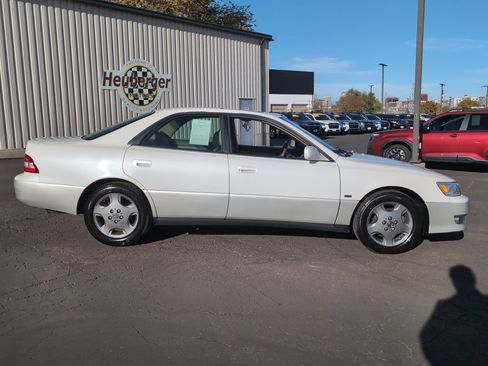 Used 2001 Lexus ES 330 image 8
