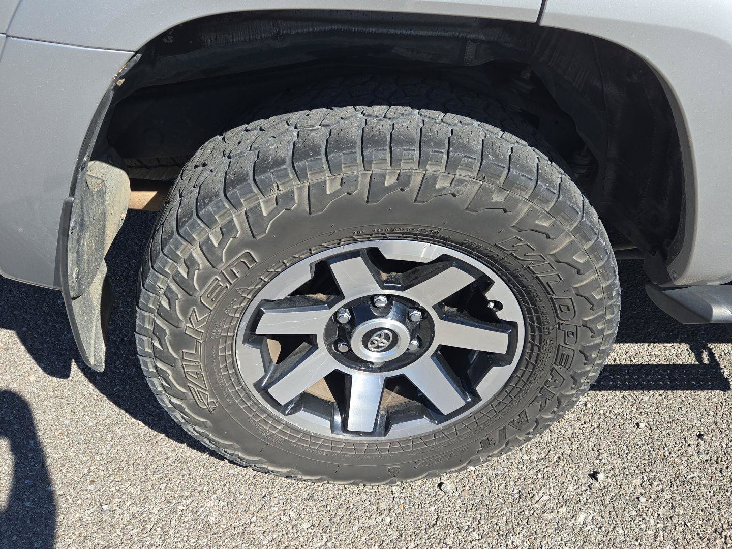 Used 2020 Toyota 4Runner TRD Off-Road Premium w/ Moonroof Package AWD/4WD image 10